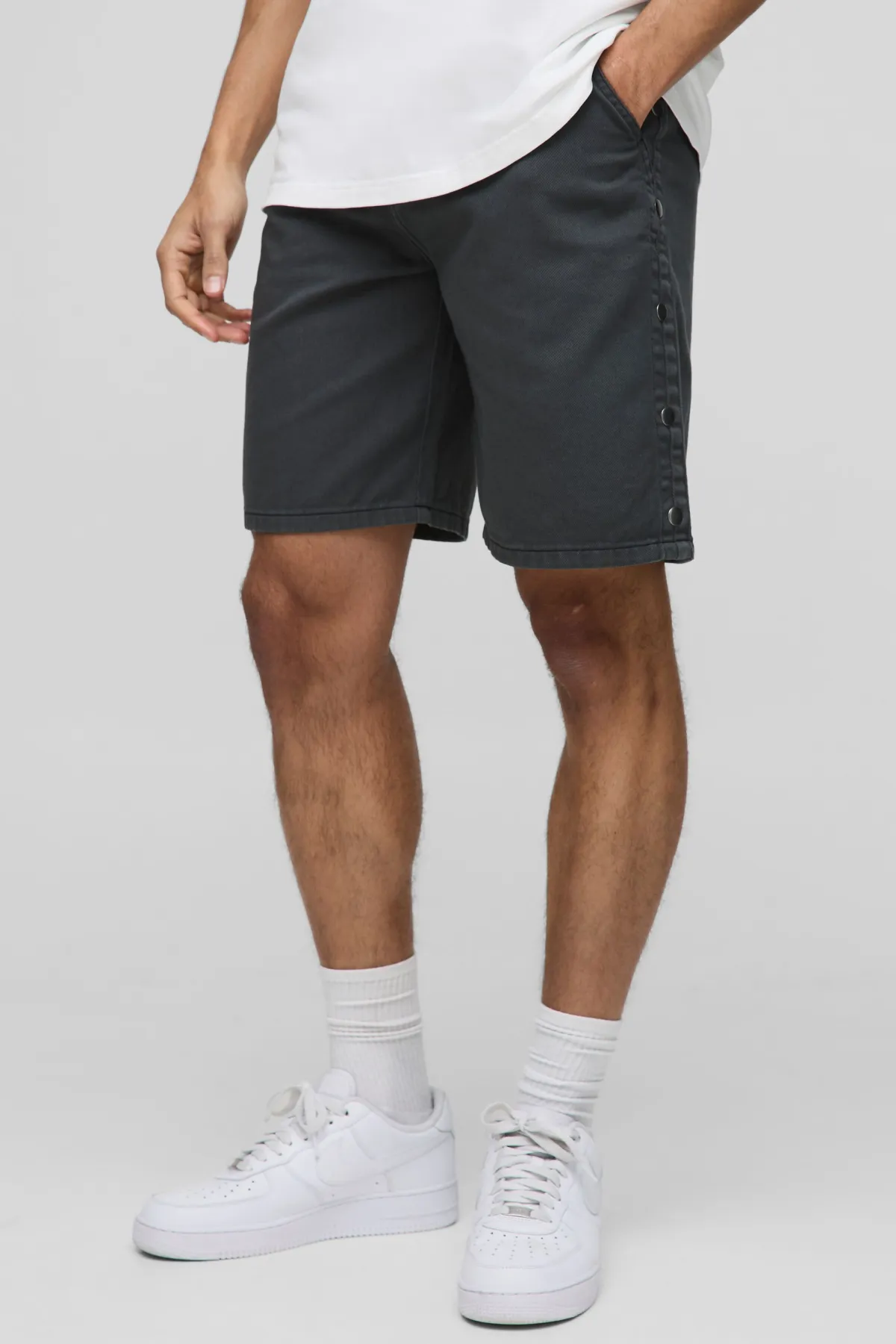 boohooMAN Short en Sergé Délavé Coupe Décontractée avec Ourlet à Pressions<Homme Shorts