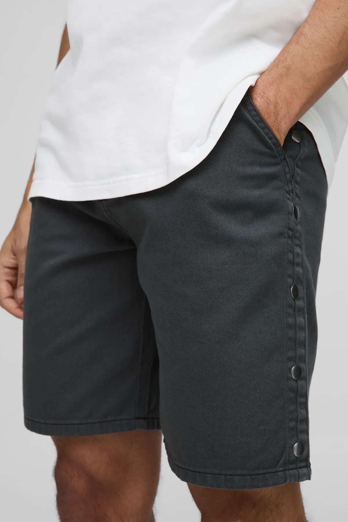 boohooMAN Short en Sergé Délavé Coupe Décontractée avec Ourlet à Pressions<Homme Shorts