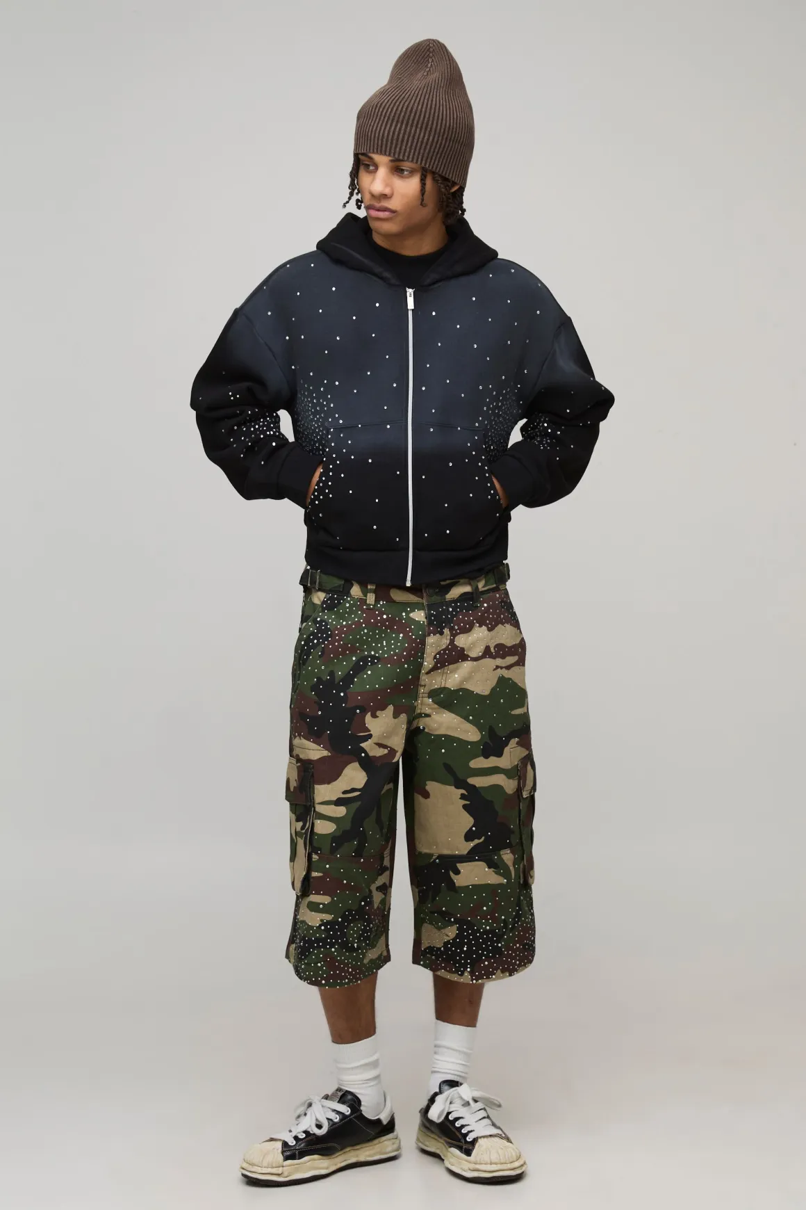 Short en Twill Camouflage Orné Coupe Longue