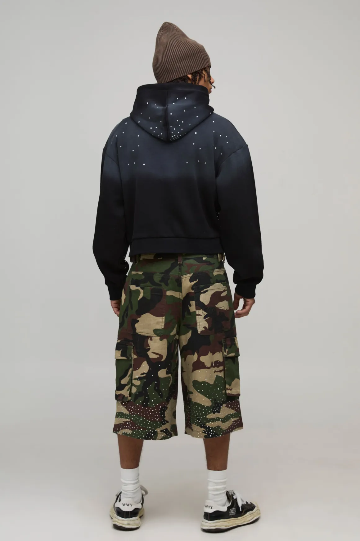 Short en Twill Camouflage Orné Coupe Longue