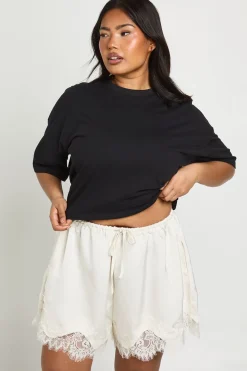 Short Grande Taille En Satin Avec Bordure En Dentelle