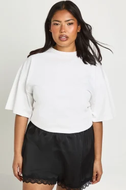 Short Grande Taille En Satin Avec Bordure En Dentelle