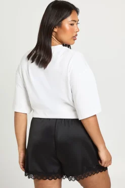 Short Grande Taille En Satin Avec Bordure En Dentelle