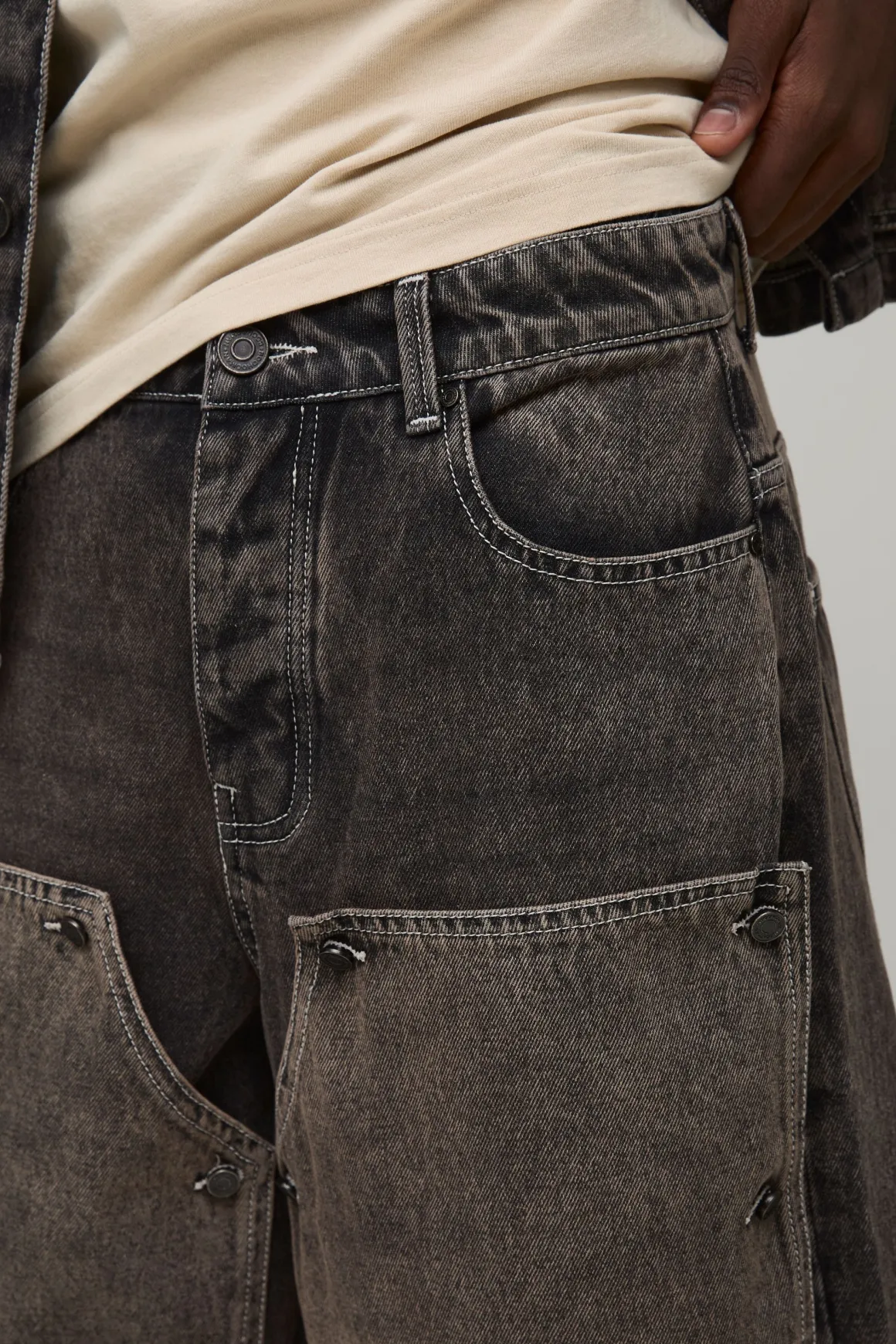 Short Long Menuisier Avec Panneau Amovible