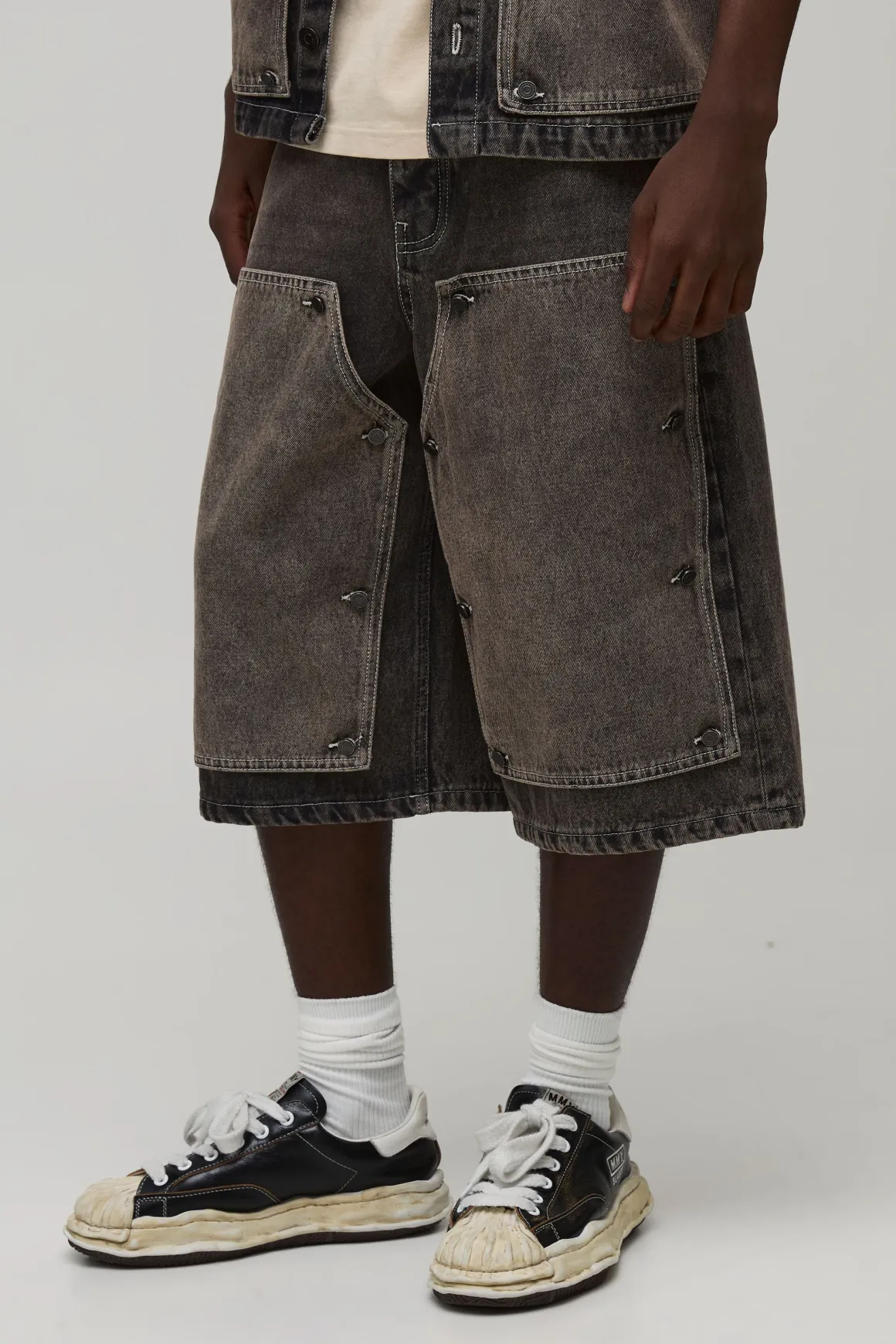 Short Long Menuisier Avec Panneau Amovible