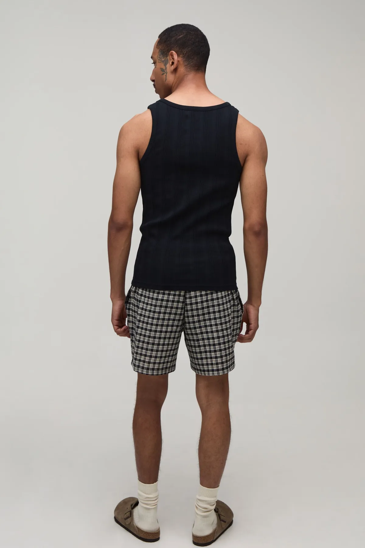 boohooMAN Short Mi-long Décontracté À Micro Carreaux<Homme Shorts|Tout Afficher