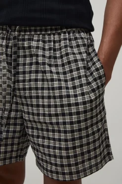 boohooMAN Short Mi-long Décontracté À Micro Carreaux<Homme Shorts|Tout Afficher