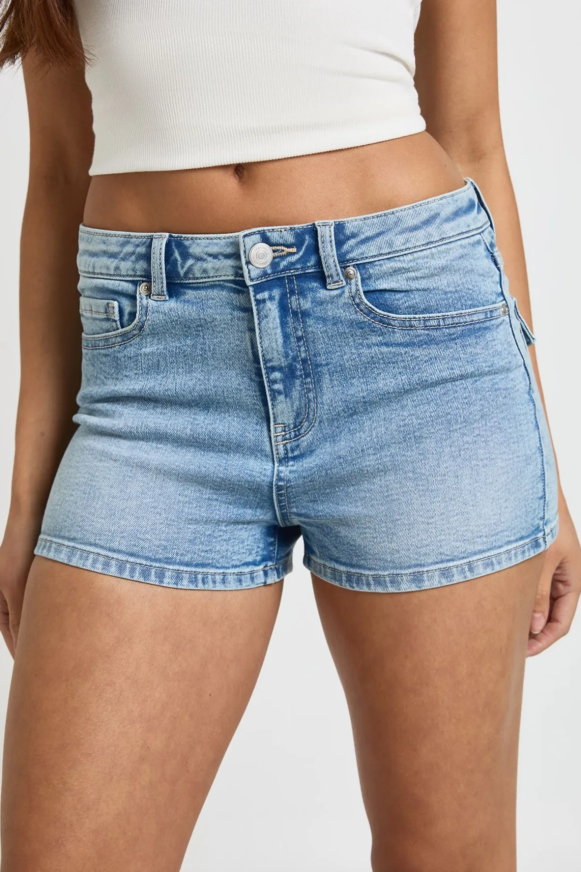 Short Mini En Denim Y2K Avec Poches À Taille Basse