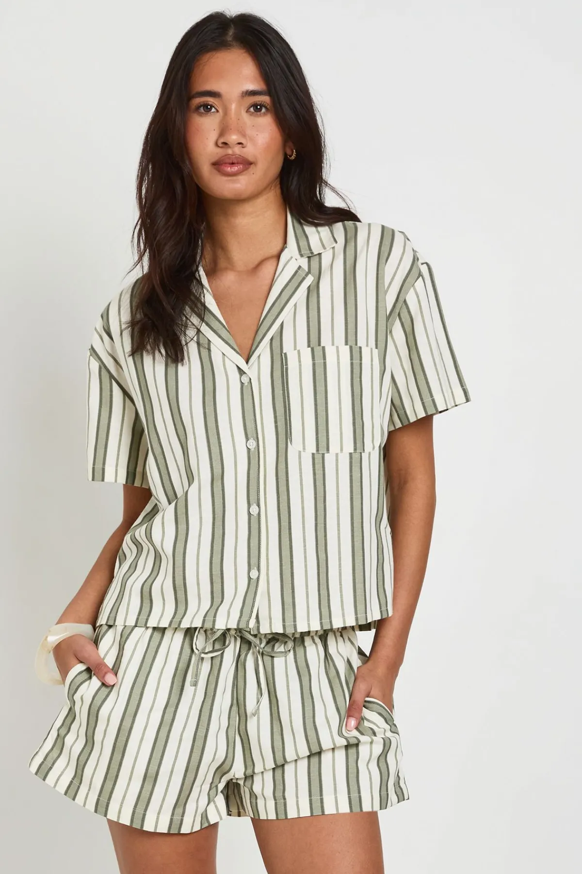 boohoo Short Rayé En Lin Premium Petite<Femme Shorts