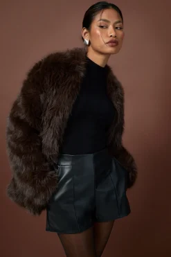 Shorts ajustés en synthétique