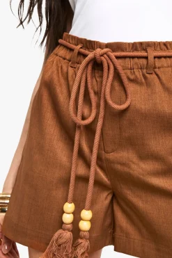 Shorts ceinturés à l'aspect lin sur mesure