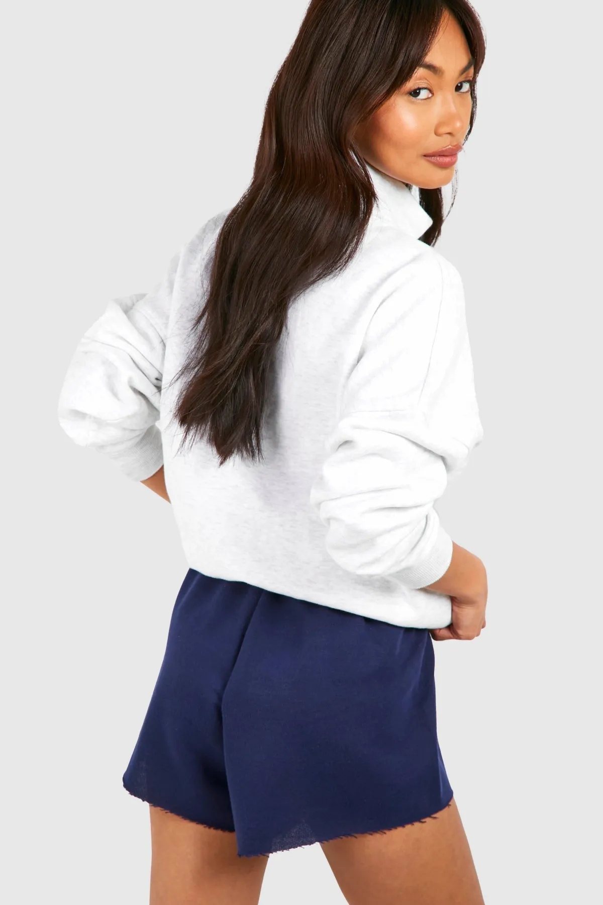 boohoo Shorts de survêtement à ourlet brut<Femme Shorts|Vêtements De Sport