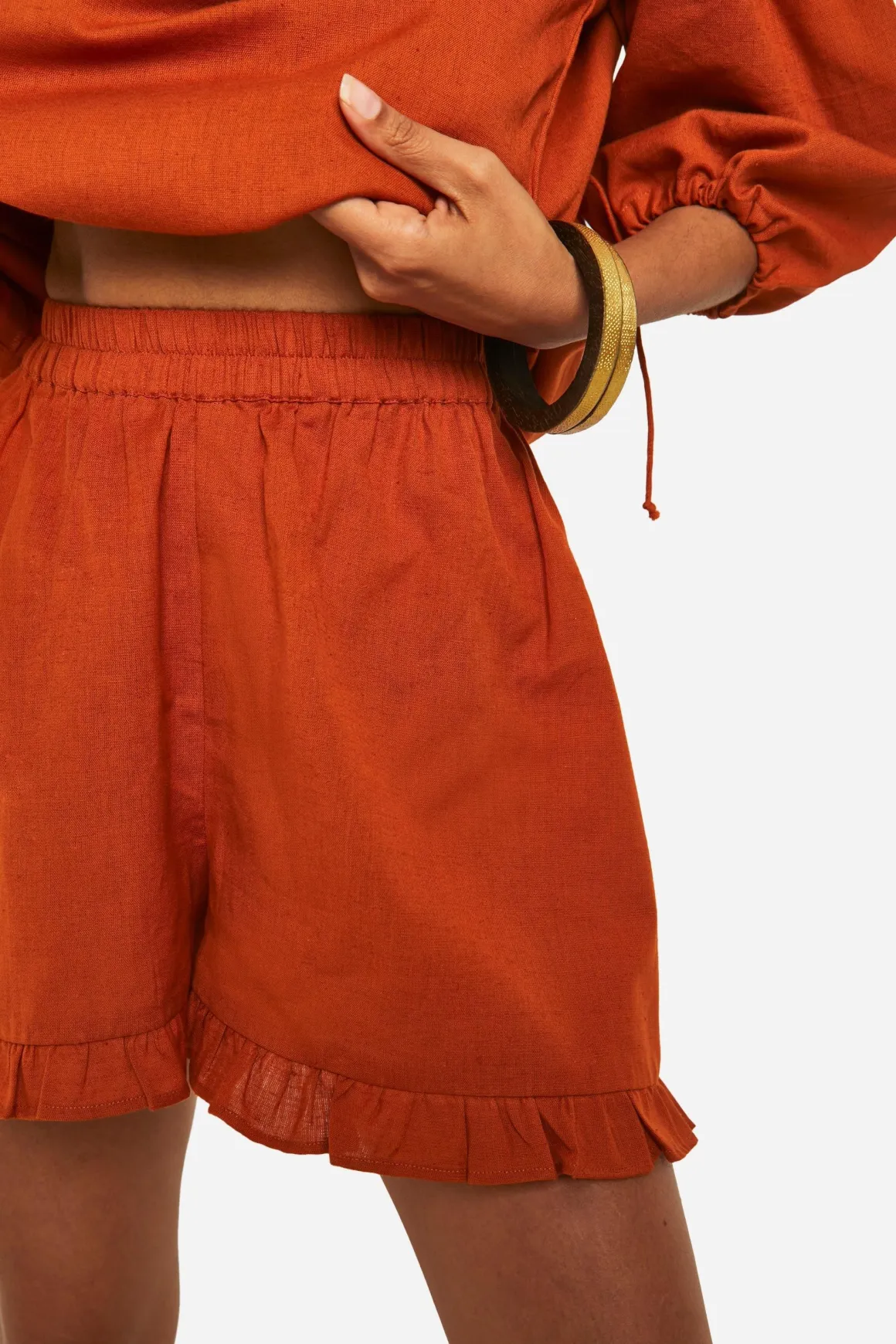 Shorts à détail d'ourlet frangé
