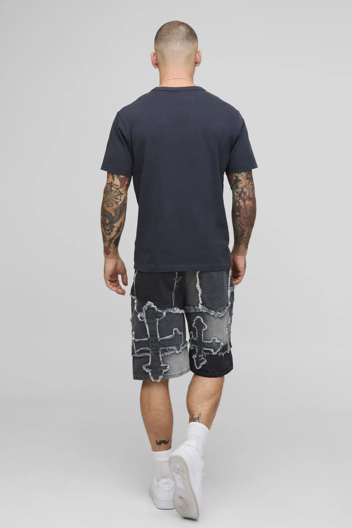 boohooMAN Shorts en denim décontractés à appliques croisées sur toute la surface<Homme Denim|Denim