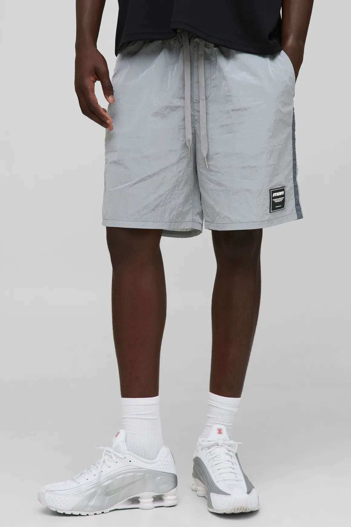 Shorts en nylon crinkle brillant à coupe décontractée