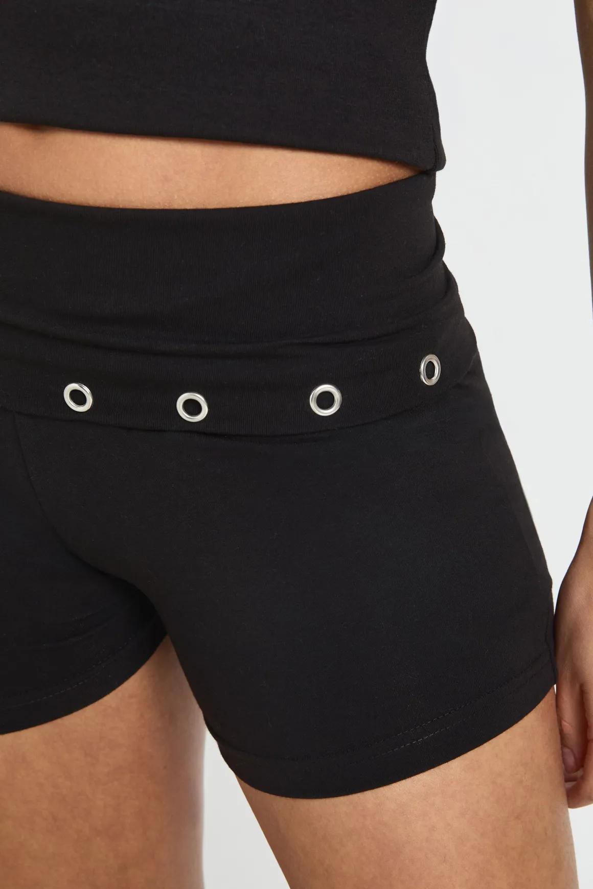 Short Taille Repliable À Clous