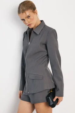 Short Tailleur À Détail De Poches