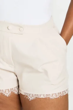 Short Tailleur Grande Taille Avec Finition Dentelle