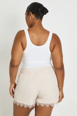 Short Tailleur Grande Taille Avec Finition Dentelle