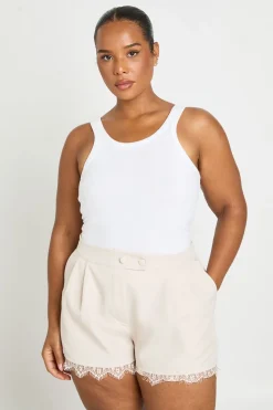 Short Tailleur Grande Taille Avec Finition Dentelle