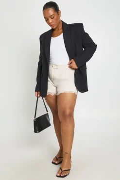 Short Tailleur Grande Taille Avec Finition Dentelle