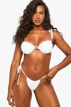 Shorty nuptial premium à décoration en cœur et laçage latéral