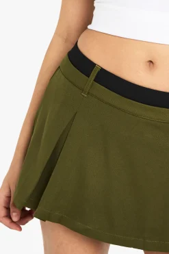 boohoo Skort à ceinture contrastée et à plis en boîte<Femme Shorts