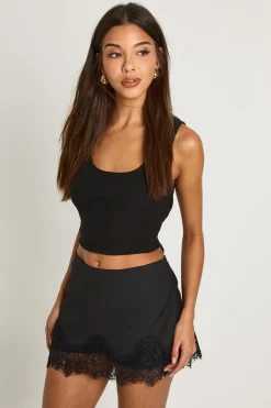boohoo Skort en crêpe avec bordure en dentelle<Femme Satin Et Dentelle|Shorts