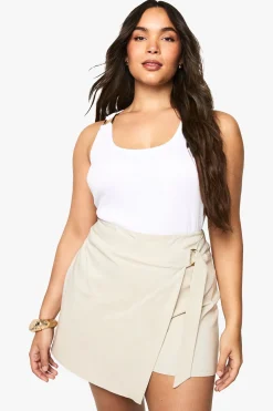 boohoo Skort Plus à encolure enveloppante avec boucle<Femme Shorts