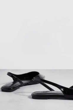 Slingback vernis à bout pointu