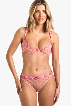Soutien-gorge à armatures brodé de cœurs