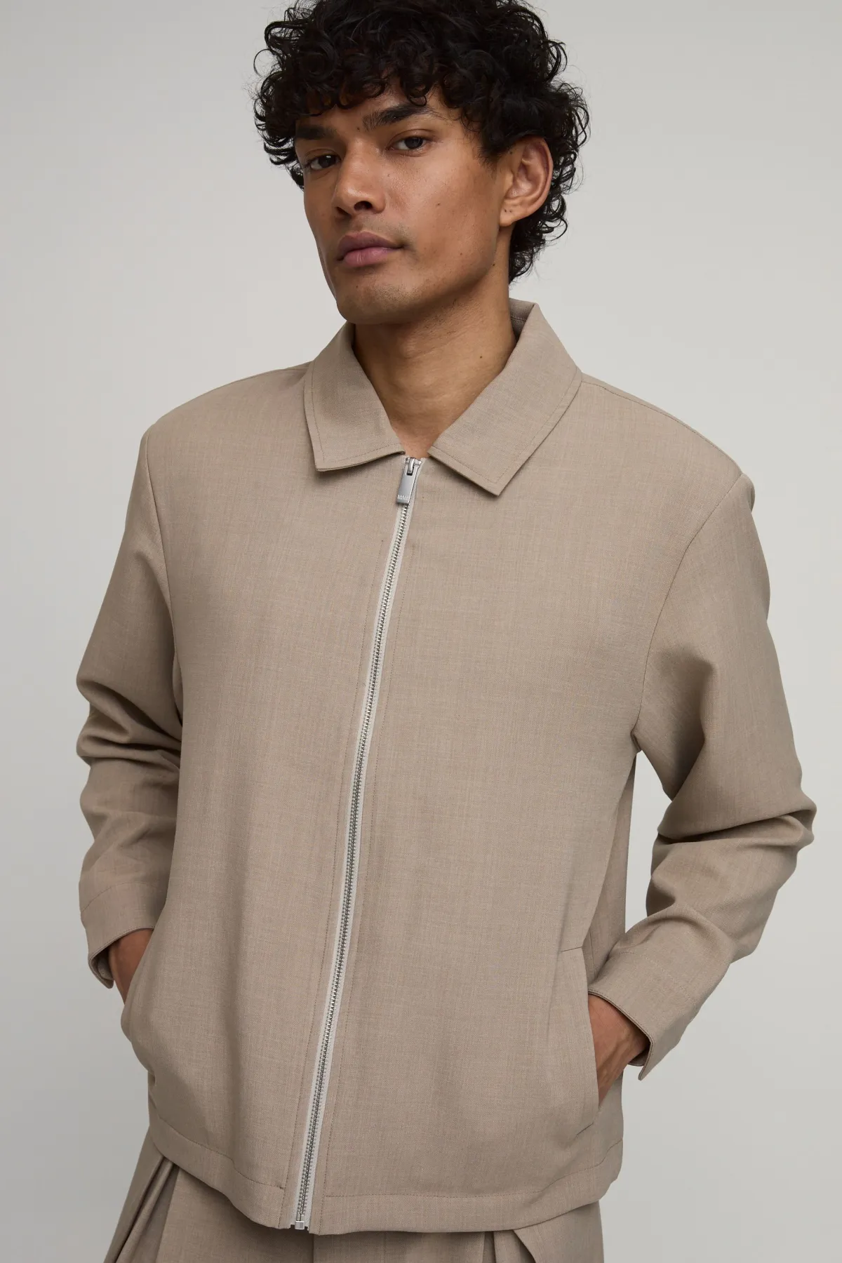 boohooMAN Surchemise Coordonnée Ajustement Regular Tailleur Avec Fermeture Éclair<Homme Tout Afficher|Ensembles Grandes Tailles
