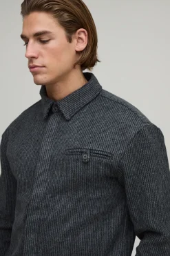 boohooMAN Surchemise à coupe régulière en côtes brossées avec poche passepoilée<Homme Chemises
