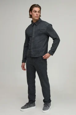 boohooMAN Surchemise à coupe régulière en côtes brossées avec poche passepoilée<Homme Chemises