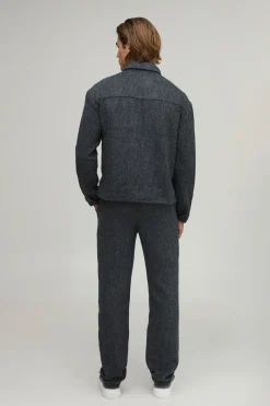 boohooMAN Surchemise à coupe régulière en côtes brossées avec poche passepoilée<Homme Chemises