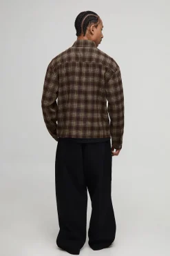 boohooMAN Surchemise oversize à carreaux ornée de détails de boucle<Homme Chemises Grande Taille|Chemises