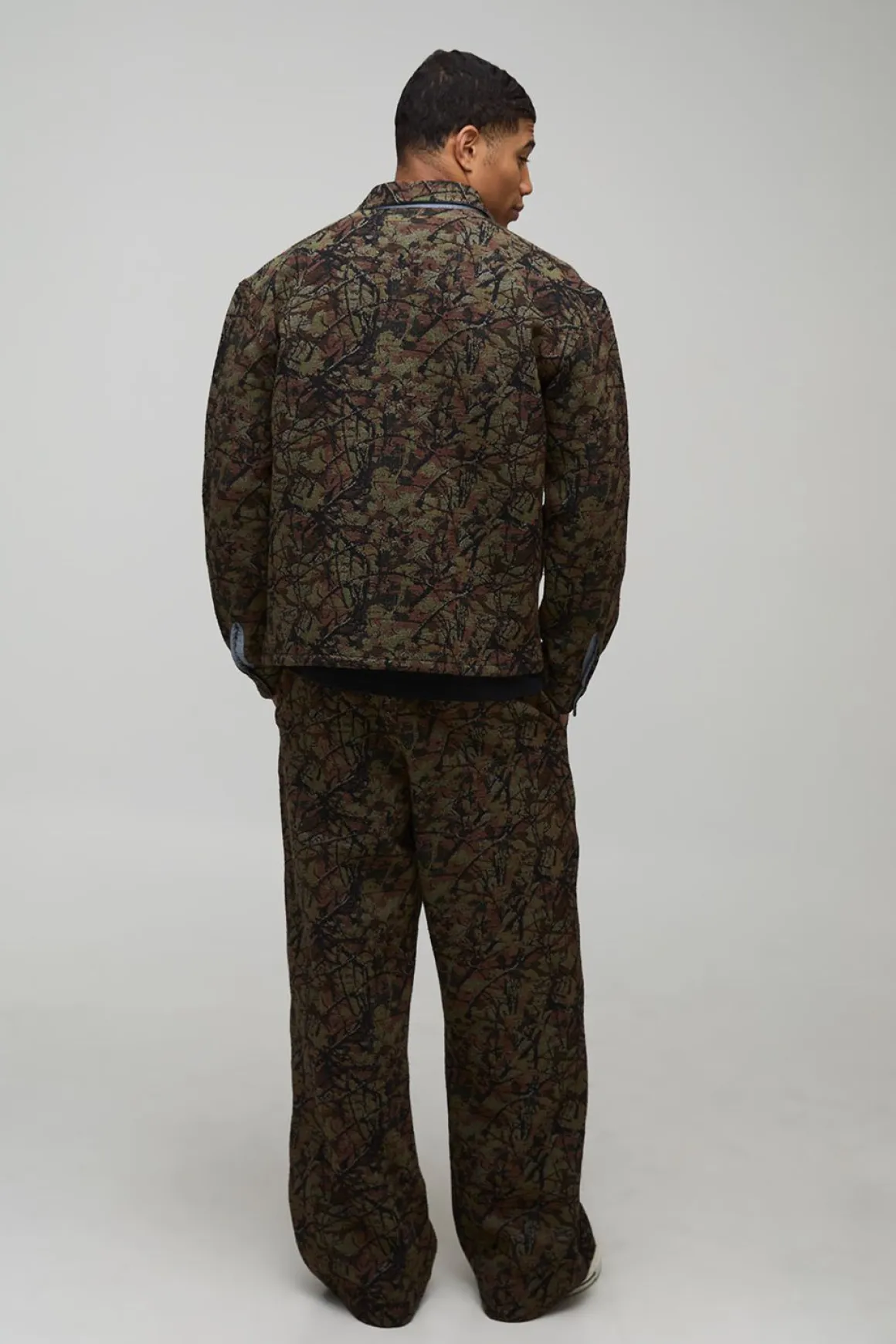 Surchemise oversize en camouflage lavée à l'acide