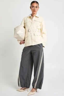 Surchemise Utilitaire À Poches En Synthétiquecuir Avec Ceinture