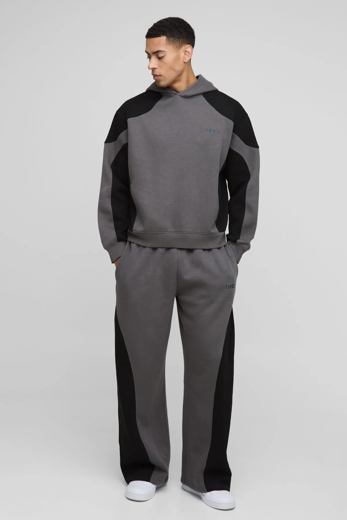 boohooMAN Surdimensionné, coupe boxy, détail couture pour hommes - survêtement à capuche<Homme Survêtements