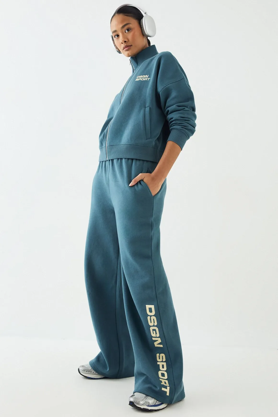 Survêtement Bomber DSGN Studio Sport à Col Montant et Fermeture Zippée
