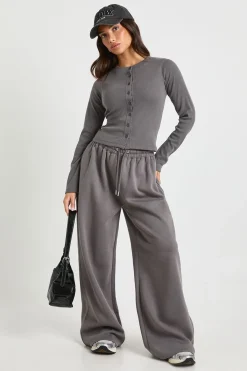 boohoo Survêtement à manches longues en petites côtes avec patte boutonnée traversante<Femme Survêtements|Survêtements