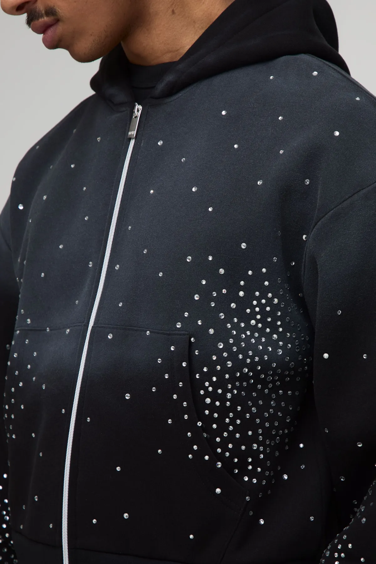 boohooMAN Sweat à capuche à la coupe rétrécie, orné de strass, délavé, avec fermeture éclair<Homme Sweats À Capuche Et Sweatshirts|Sweats À Capuche Et Sweats
