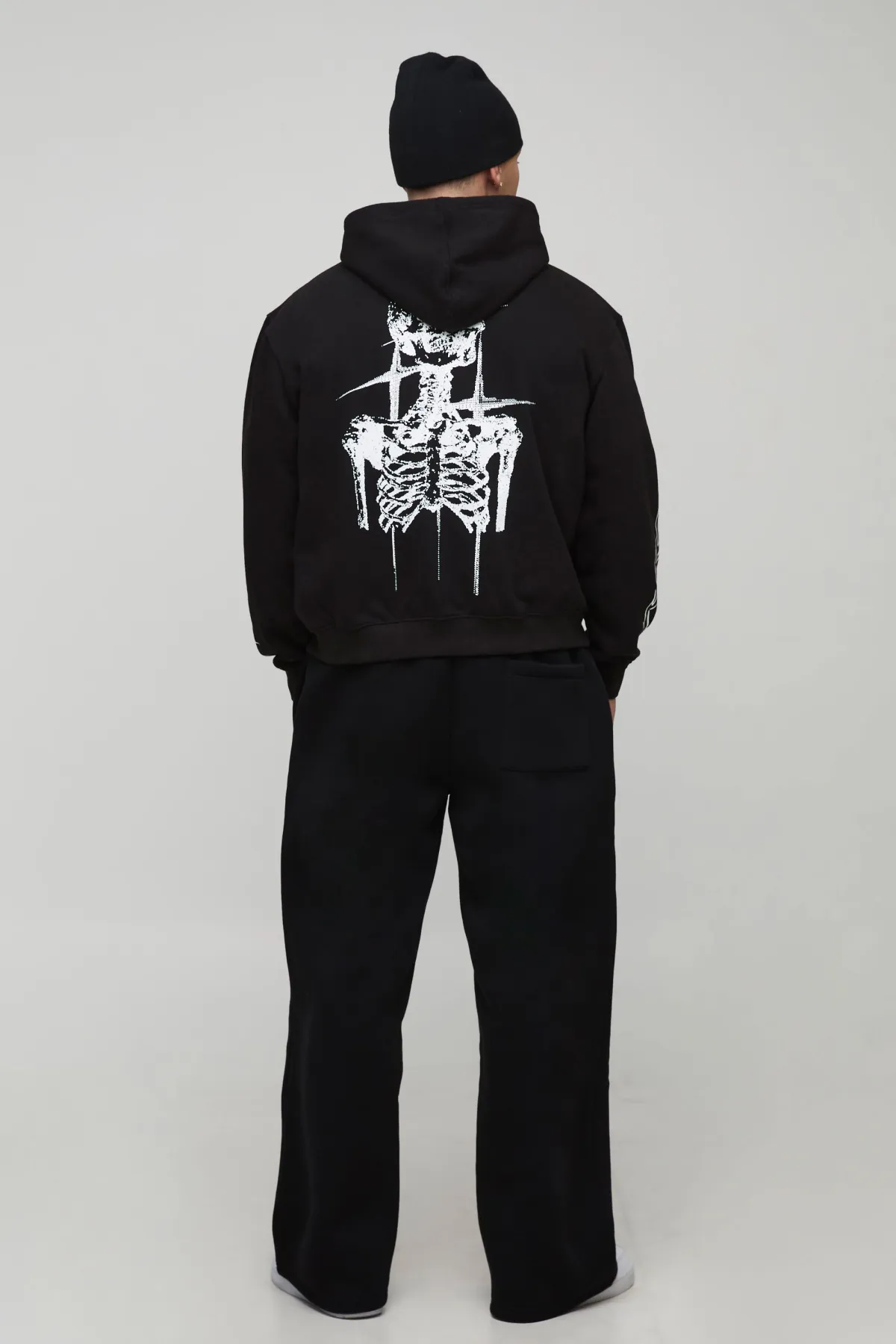 boohooMAN Sweat à capuche surdimensionné à la coupe carrée avec impression graffiti tatouage à fermeture éclair intégrale<Homme Sweats À Capuche Et Sweatshirts|Sweats À Capuche Et Sweats