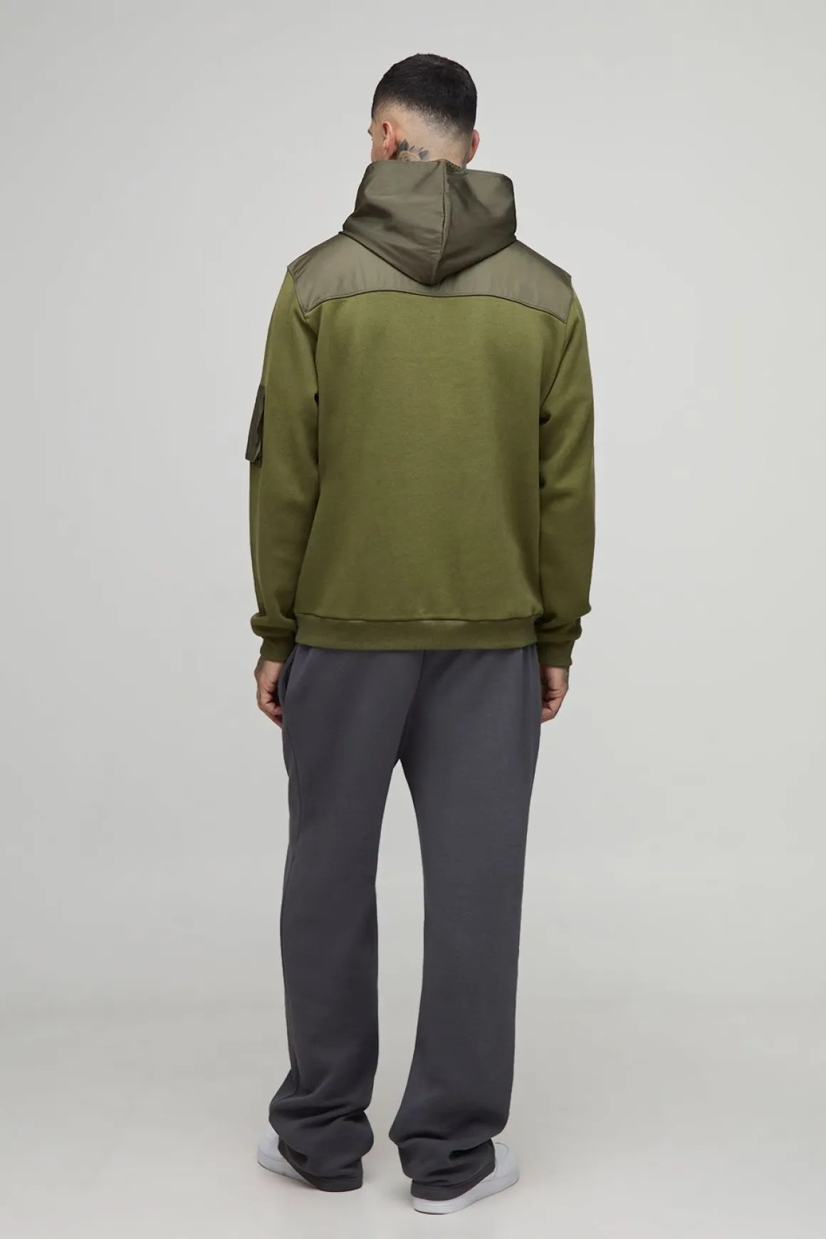 Sweat à capuche utilitaire grande taille à coupe régulière