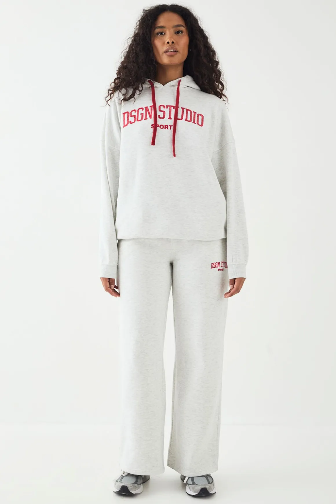 Sweat à Casynthétiqueche Brodé Oversize DSGN Studio