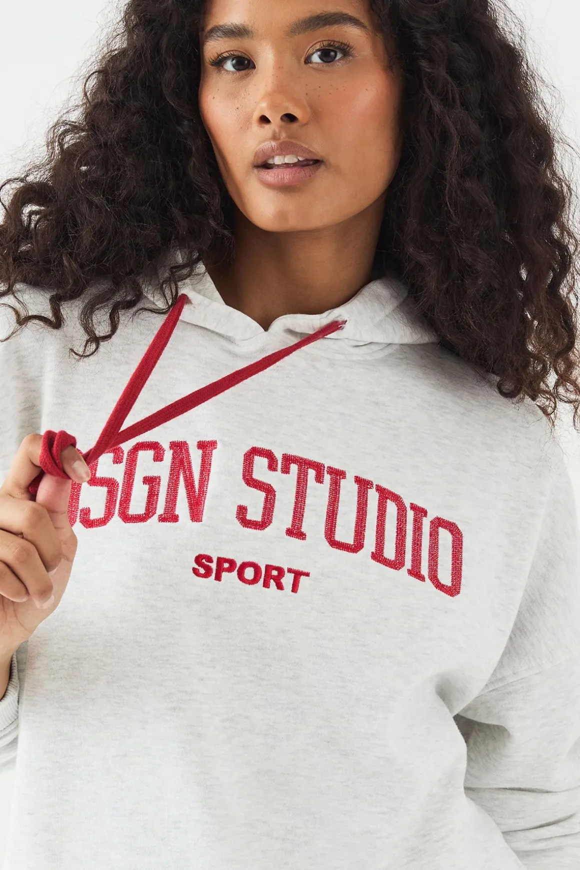 Sweat à Casynthétiqueche Brodé Oversize DSGN Studio