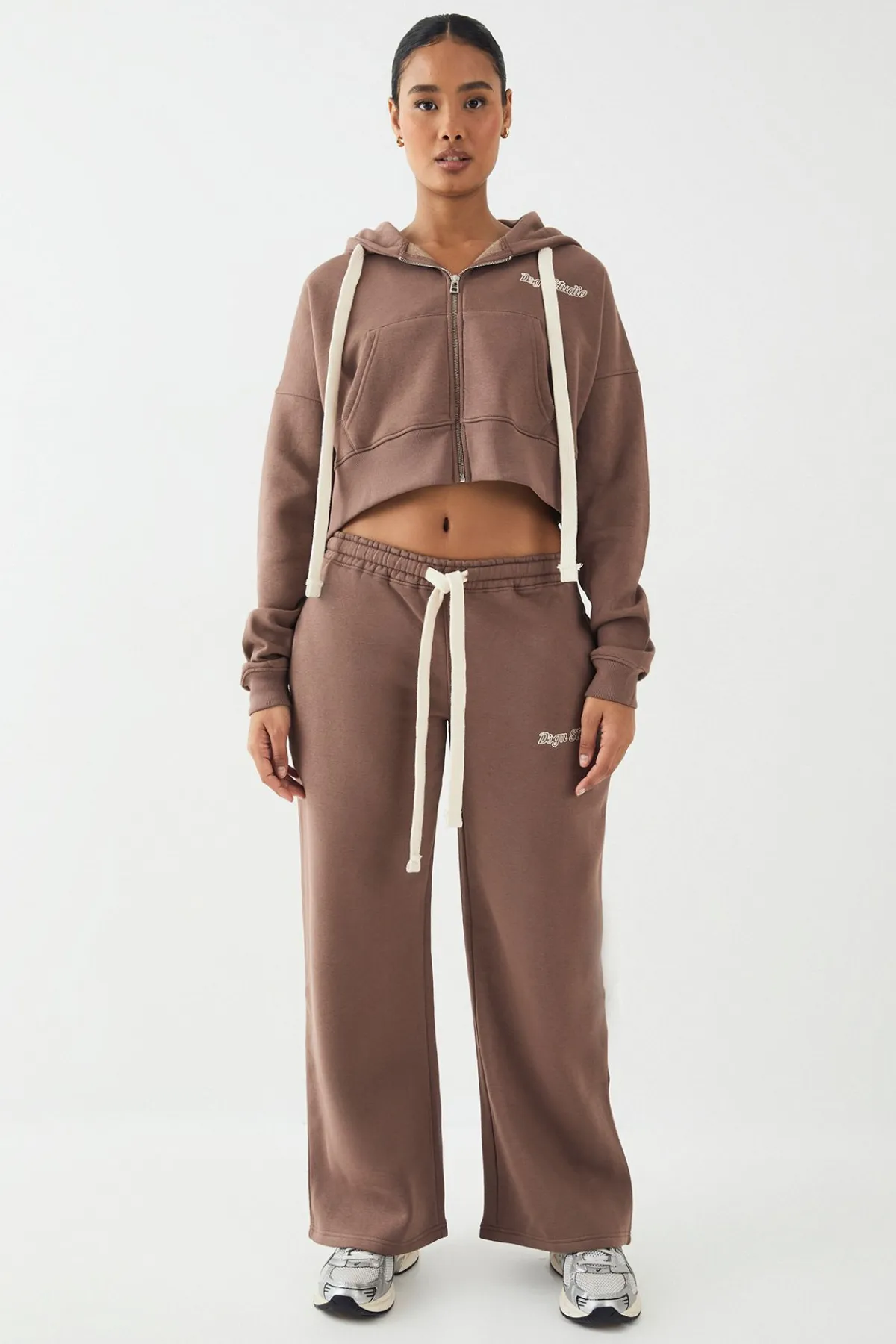 DSGN Studio Sweat à Casynthétiqueche Court Boxy avec Cordon Contrastant<Femme Sweats À Capuche Et Sweats|Dsgn Studio