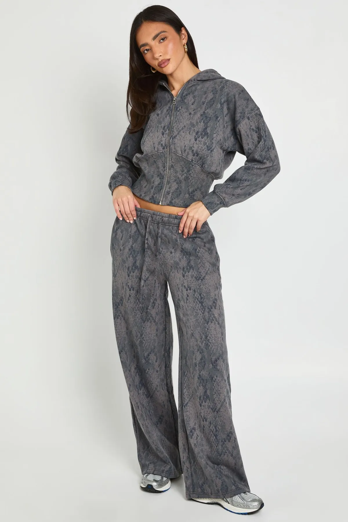 boohoo Sweat À Casynthétiqueche Court Imprimé Synthétique Avec Zip Intégral<Femme Sweats À Capuche Et Sweats|Athleisure