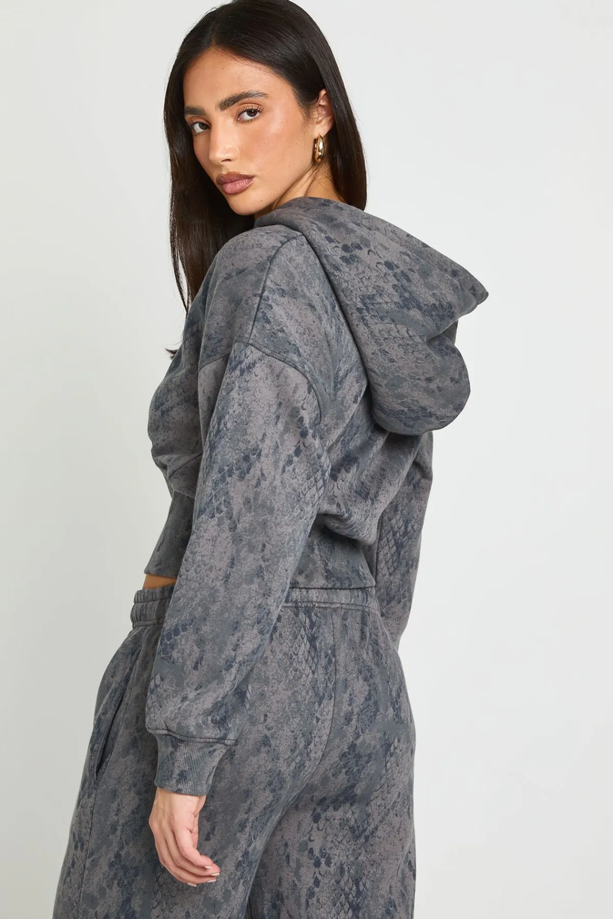 boohoo Sweat À Casynthétiqueche Court Imprimé Synthétique Avec Zip Intégral<Femme Sweats À Capuche Et Sweats|Athleisure