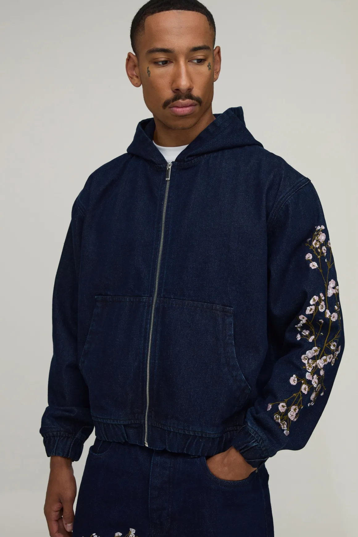 Sweat À Casynthétiqueche En Denim Oversize Brodé De Fleurs